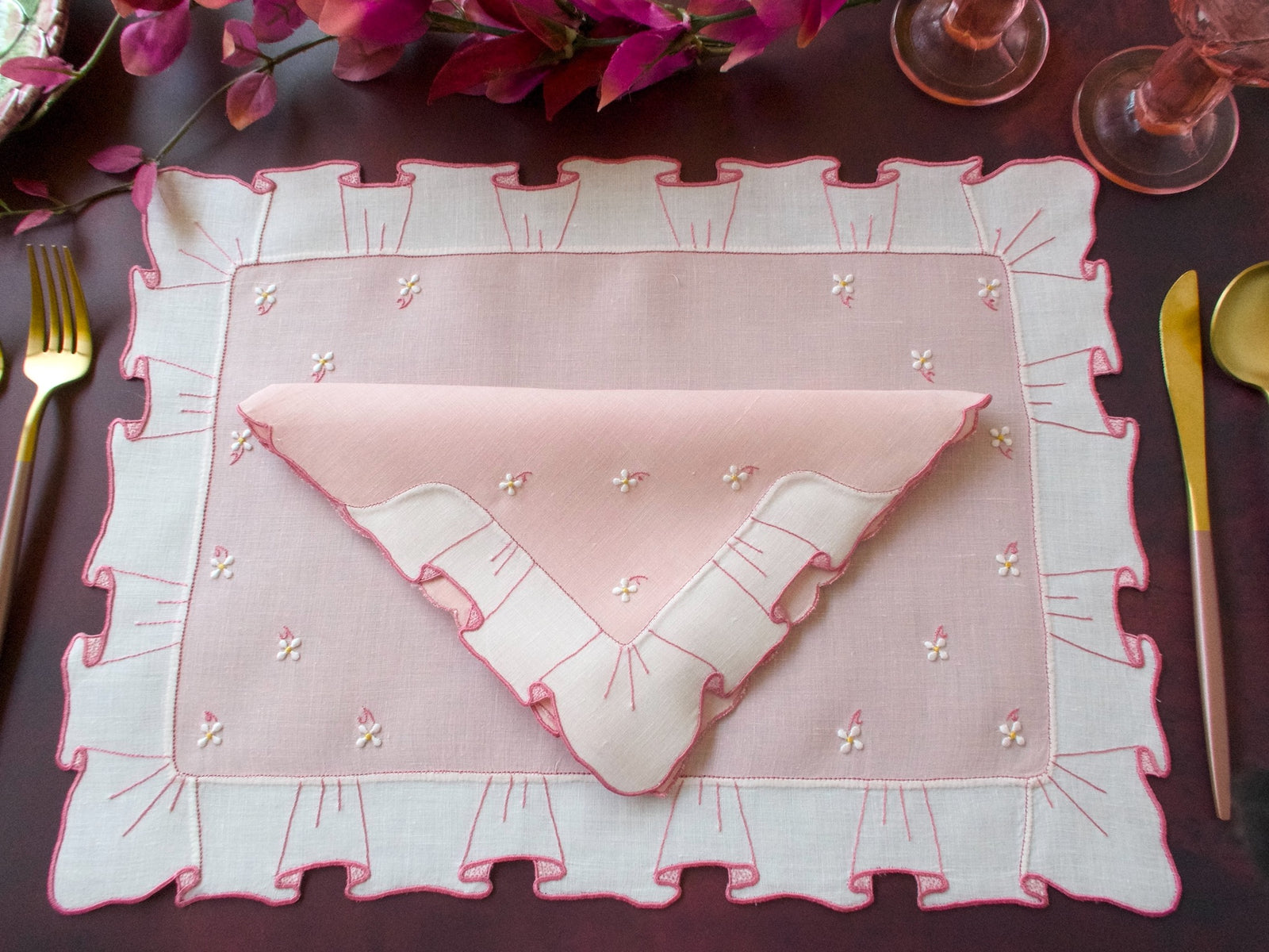 Pink & Ruffled Vintage Madeira 12pc Linen Placemat Set for 6