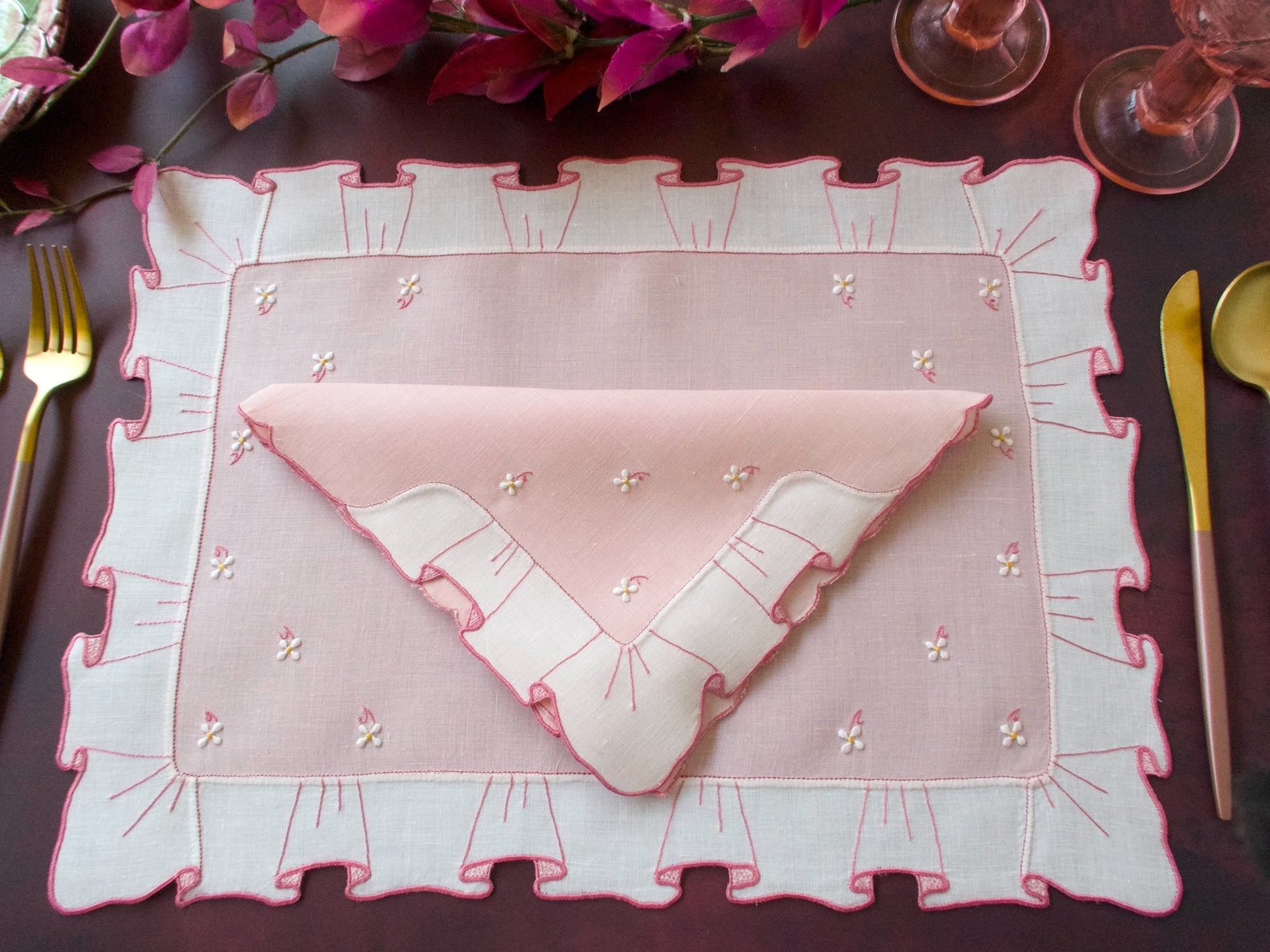 Pink & Ruffled Vintage Madeira 12pc Linen Placemat Set for 6
