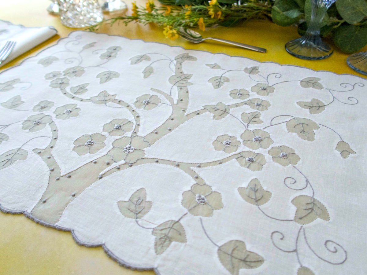 Tree of Life Vintage Madeira 12pc Linen Placemat Set for 6
