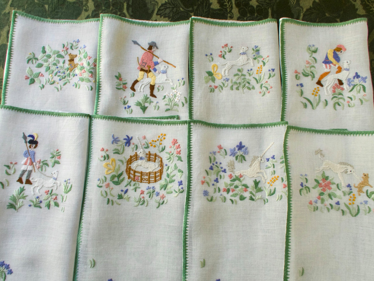 Hunt of the Unicorn Vintage Rapisardi 16pc Placemat Set for 8