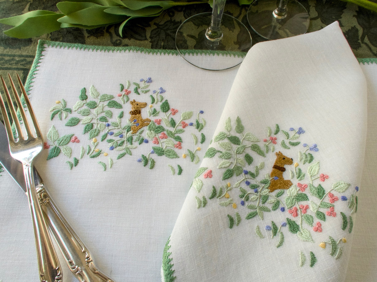 Hunt of the Unicorn Vintage Rapisardi 16pc Placemat Set for 8