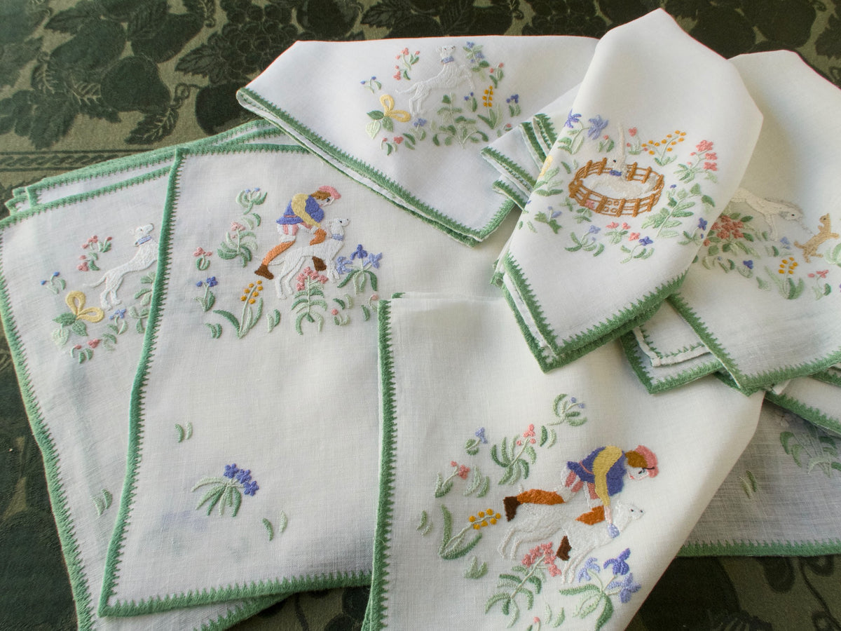 Hunt of the Unicorn Vintage Rapisardi 16pc Placemat Set for 8