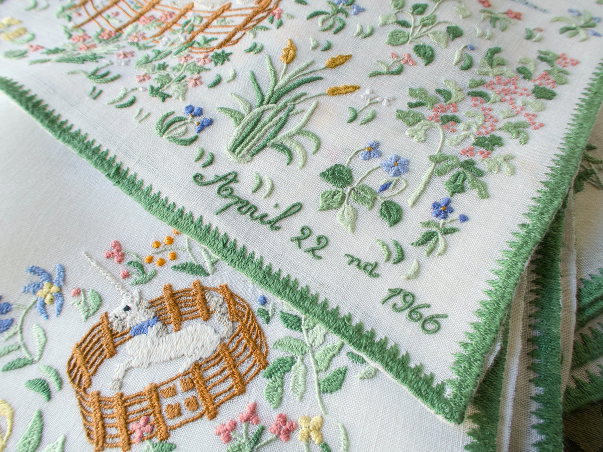 The Unicorn Tapestries Vintage Rapisardi 25pc Placemat Set for 12