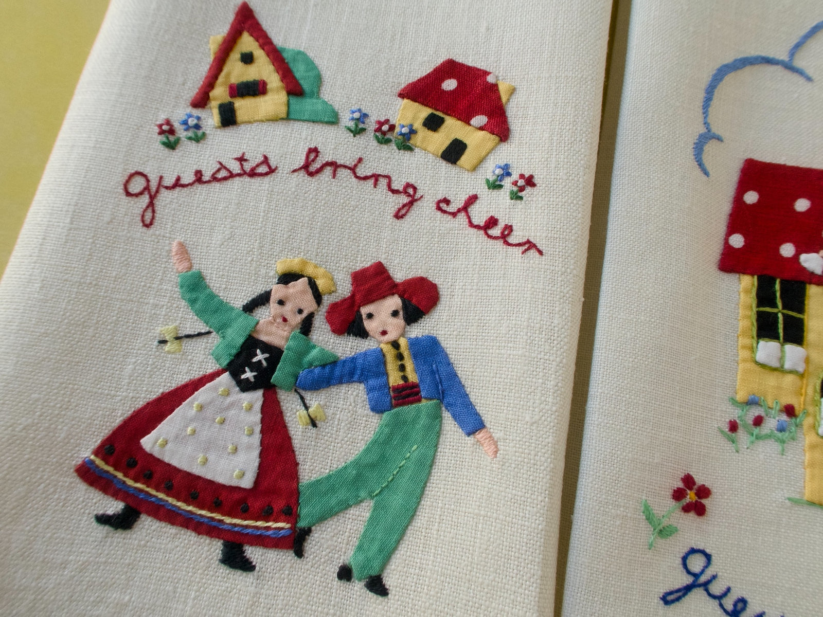 Charming Welcome Vintage Madeira Guest Towels, Set of 2