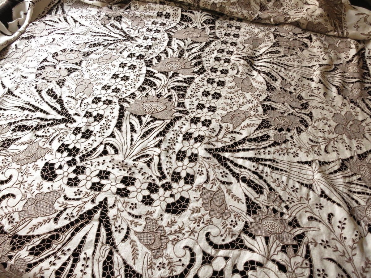 Antique Madeira Hand Embroidery Dense Cutwork Linen Tablecloth 64X120