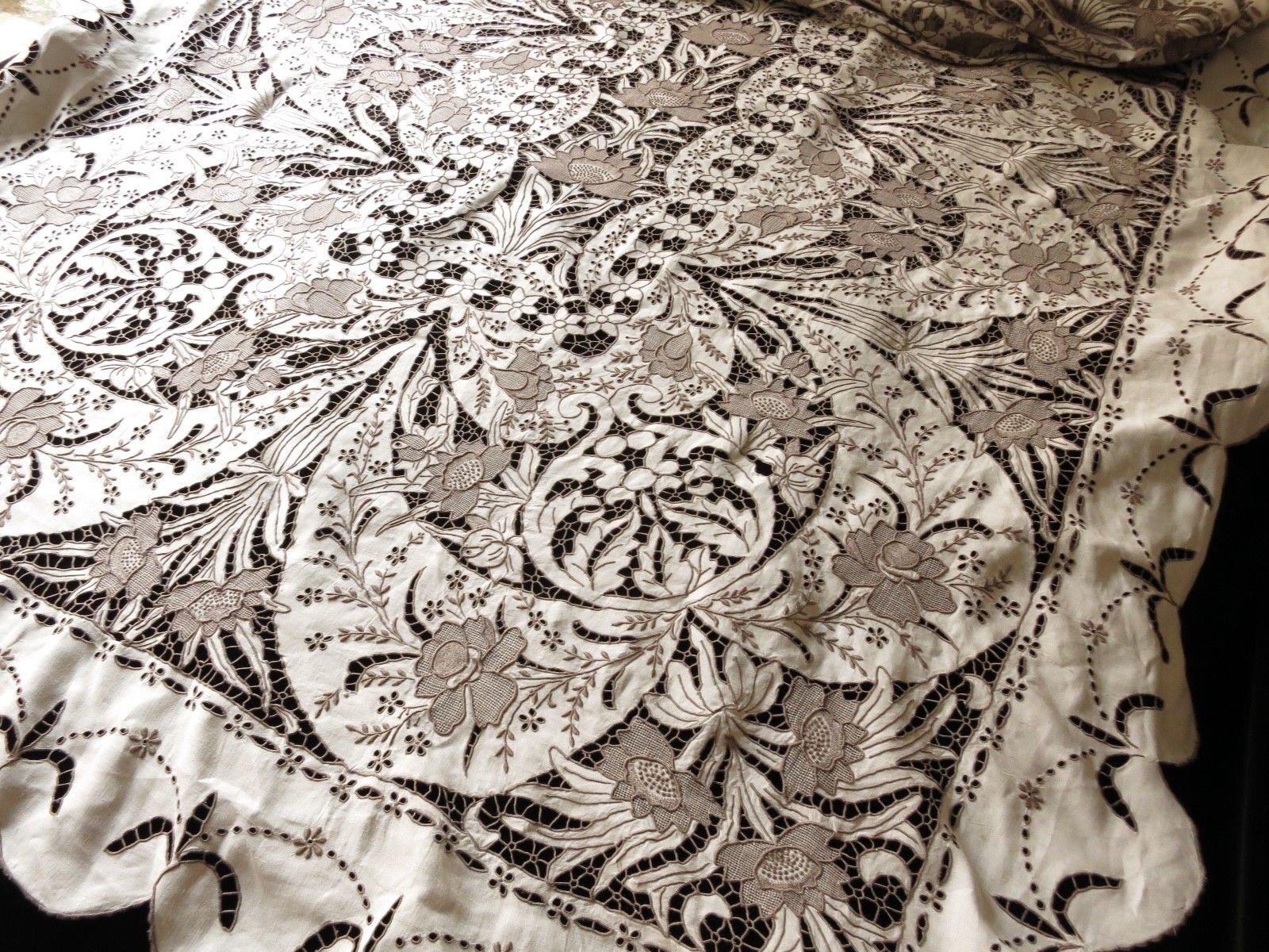 Antique Madeira Hand Embroidery Dense Cutwork Linen Tablecloth 64X120