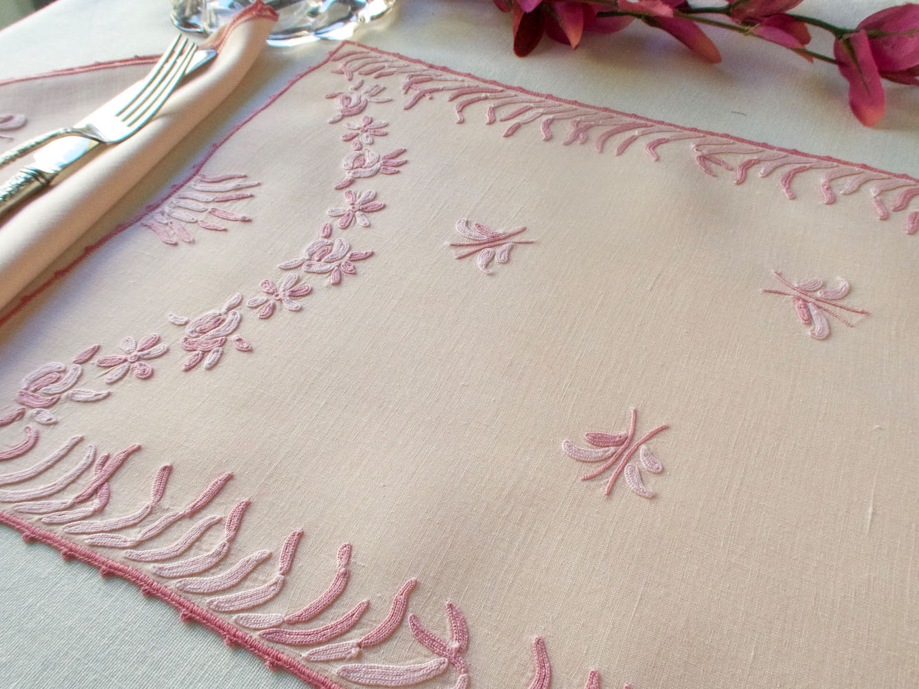 Modernist Garden Vintage French Beauvais Embroidered Linen Placemat Set for 8