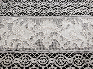 Griffins Antique Table Runner Italian Lace & Embroidery 15x19"