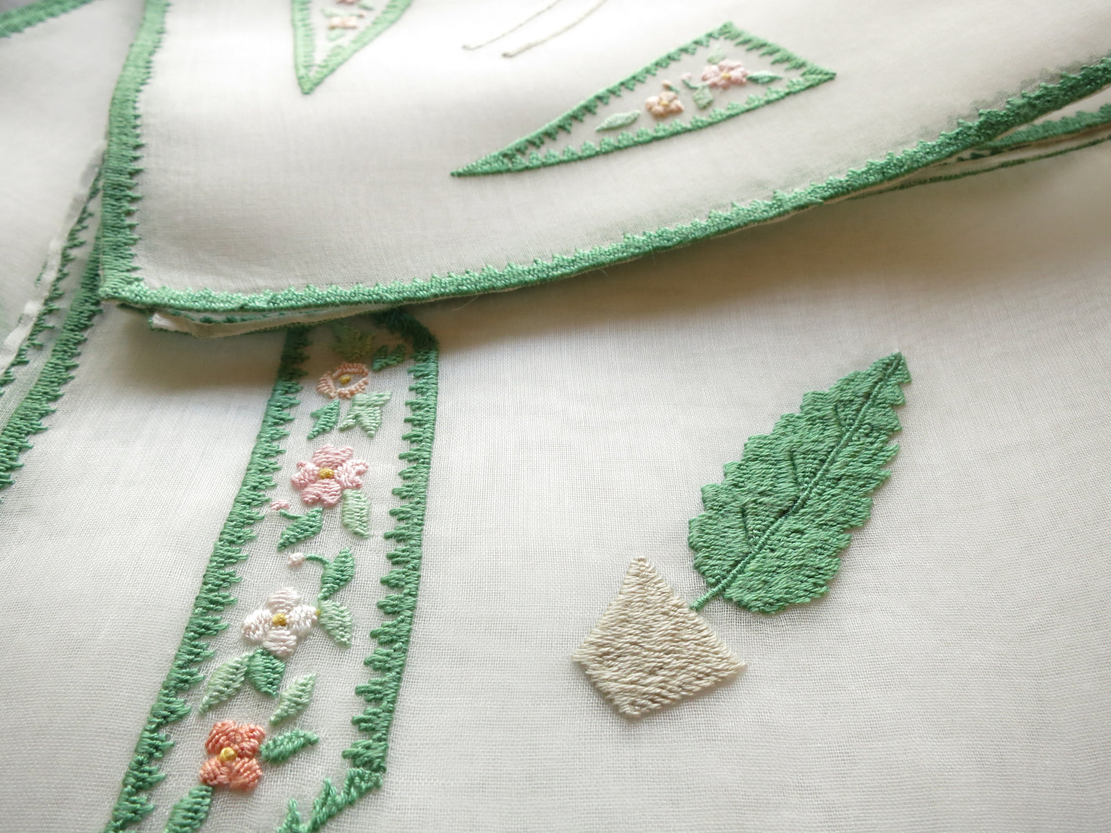 Formal Gardens Fountains Vintage Italian Placemat Set - Setting for 8