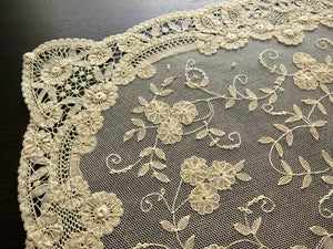 Pretty Antique Princess Lace Doily or Tray Cover 11x17"