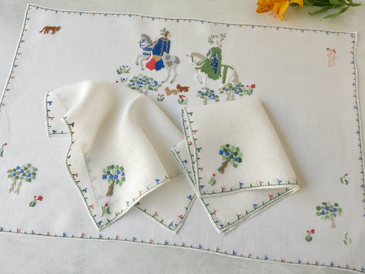 Medieval Lovers Vintage Rapisardi Italian Embroidered 3pc Breakfast Set