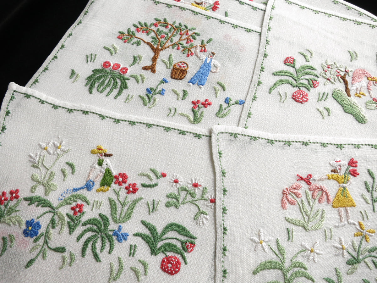 Gardening Italian Style Vintage Embroidered Placemat Set Rapisardi - Setting for 8