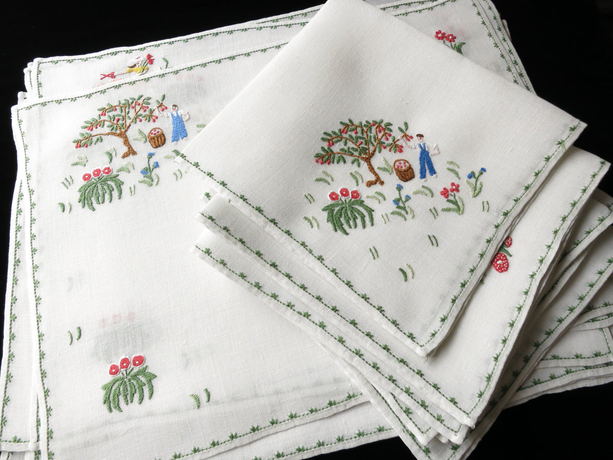 Gardening Italian Style Vintage Embroidered Placemat Set Rapisardi - Setting for 8