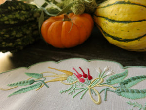 "Carrots & Peas" Vintage Marghab  18pc Placemat Set for 6