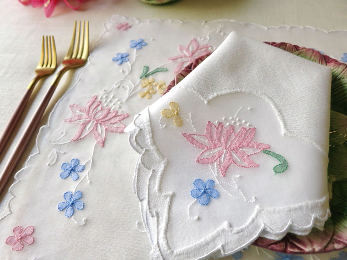 Colorful Vintage Madeira 16pc Organdy Placemat Set for 8