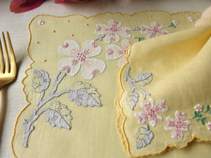 Dogwood Vintage Madeira 17pc Placemat Set for 8