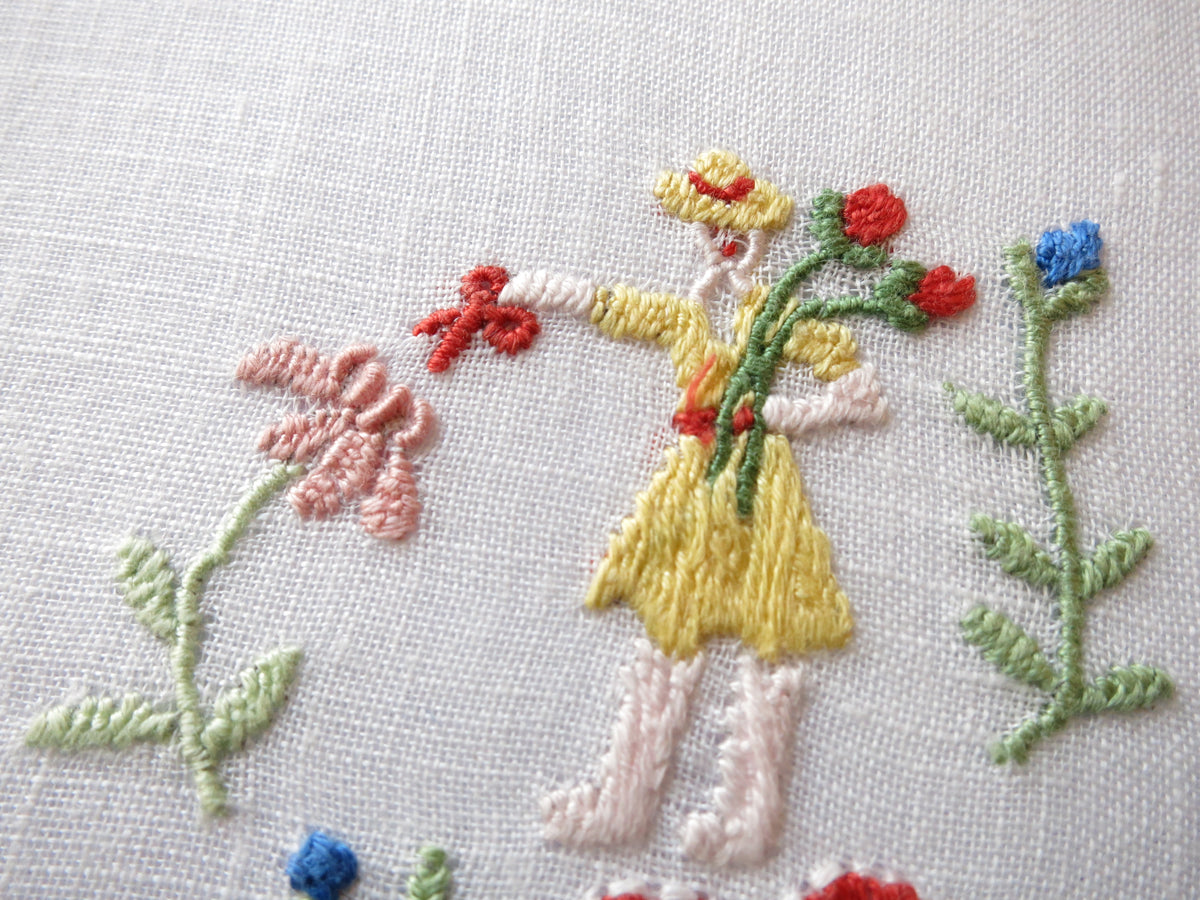 Gardener's Delight Italian Embroidery Linen Table Runner Baroness Rapisardi