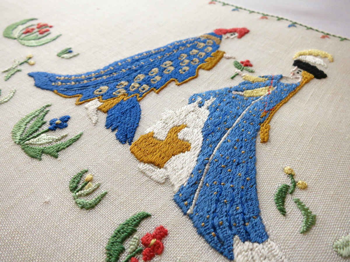 June Wedding, Medieval Style, Vintage Rapisardi Italian Embroidery Runner Centerpiece