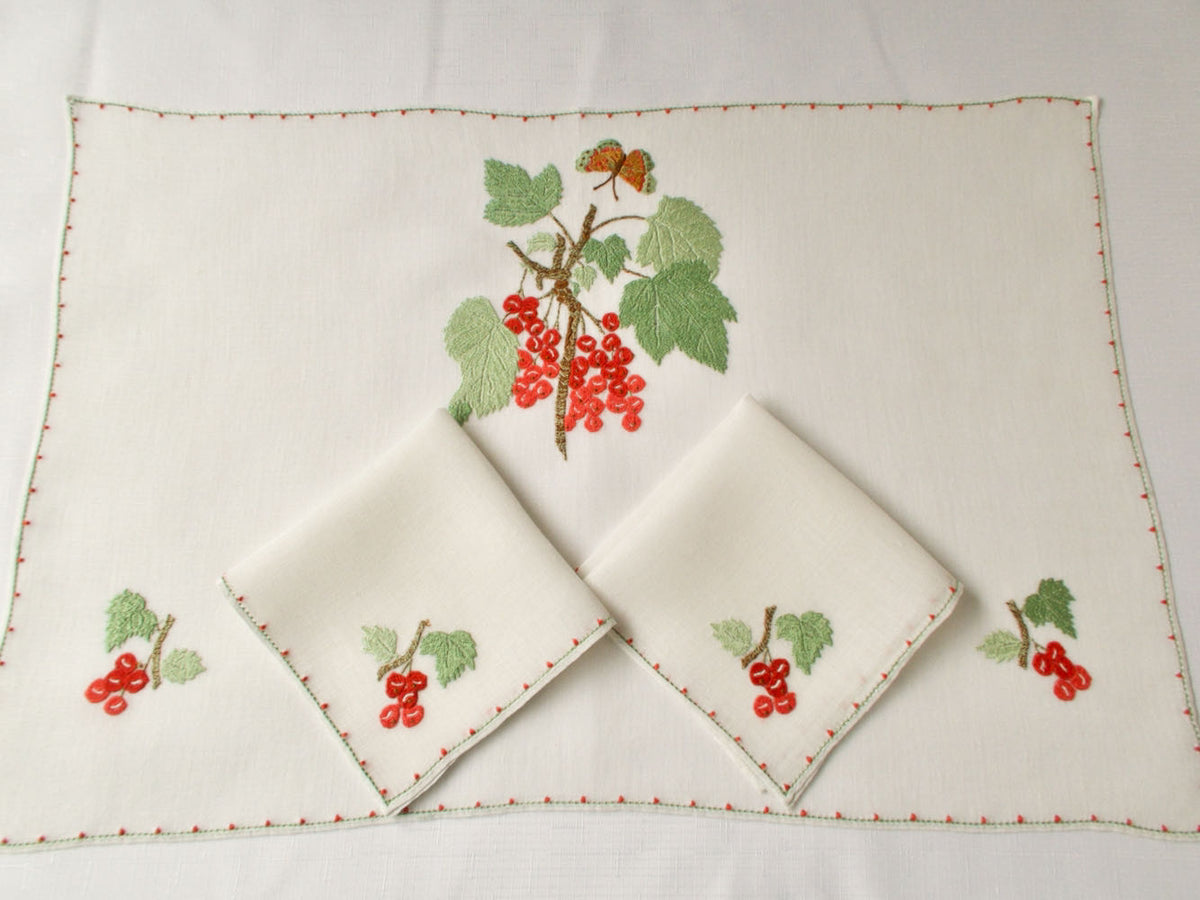 Grapes &amp; Butterfly Vintage Italian Rapisardi 3pc Linen Breakfast Set