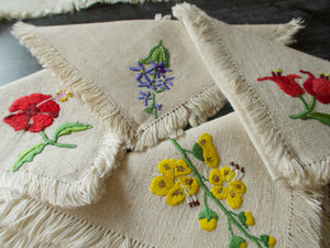 Vibrant Flowers Vintage Hand Embroidered Rustic Placemat Set for 4