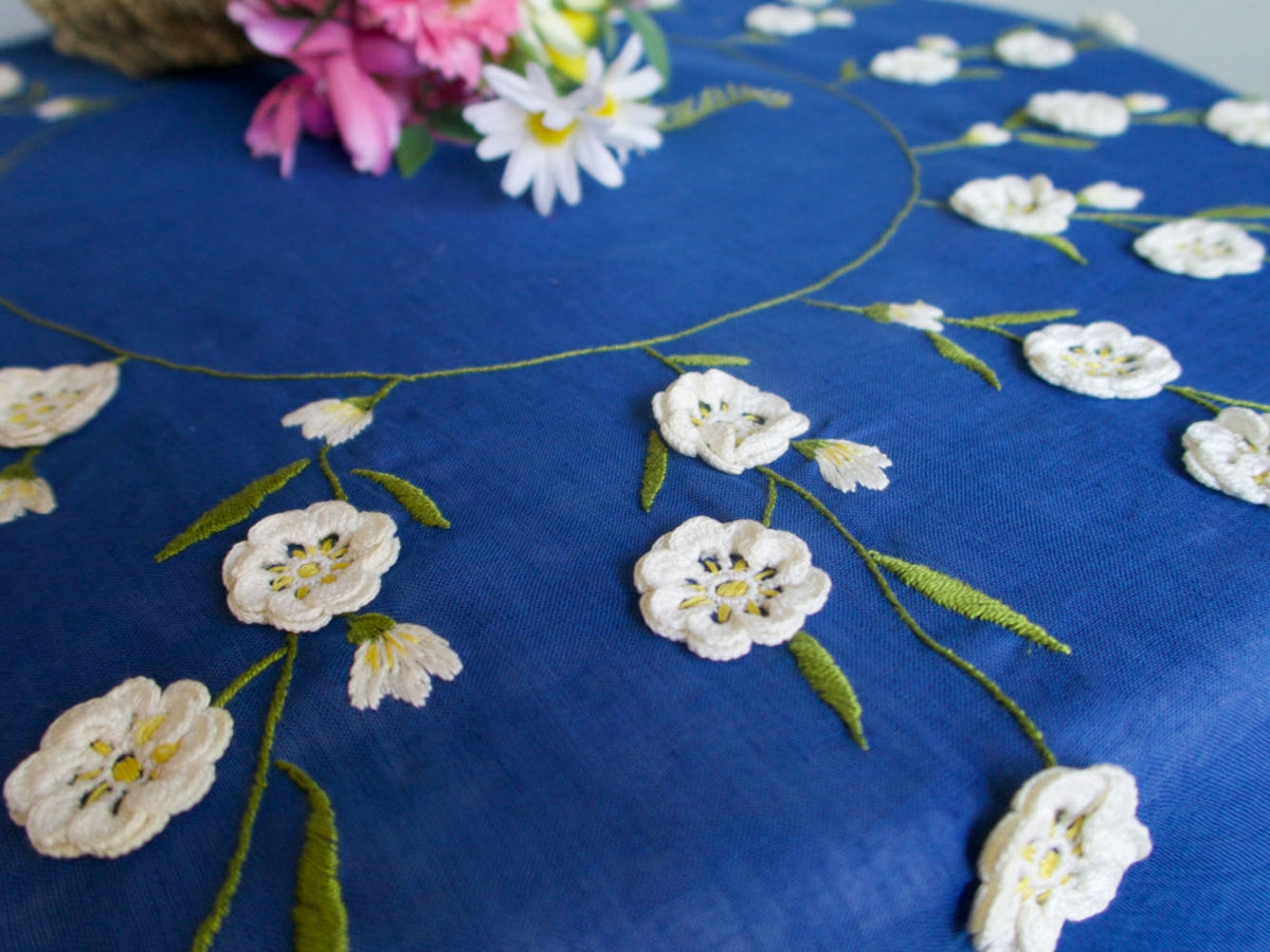 Cottage Daisies on Blue Round Linen Tablecloth 68&quot;