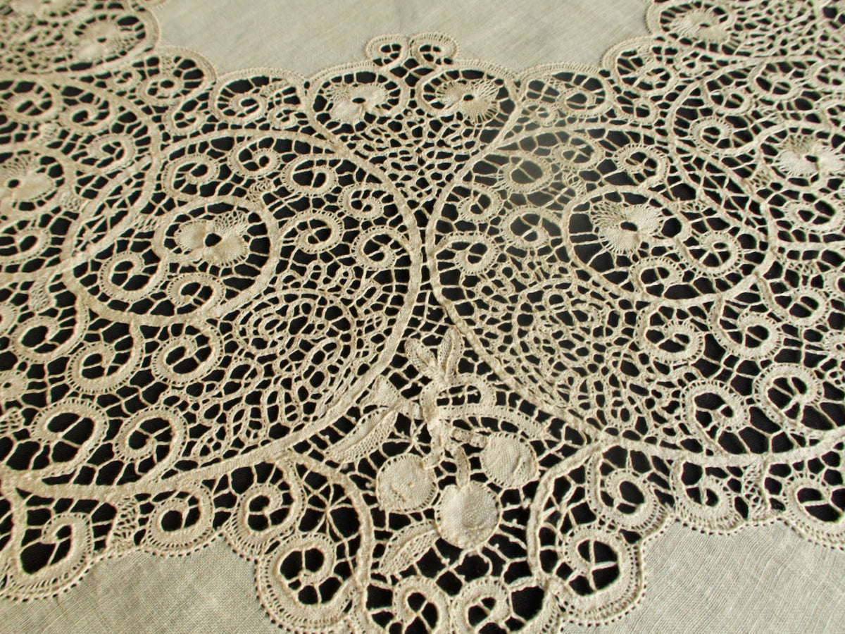 Vintage Italian Cantu Lace &amp; Linen Round Tablecloth 98&quot;