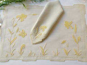 "Iris" in Yellow Vintage Marghab Madeira 17pc Placemat Set for 8
