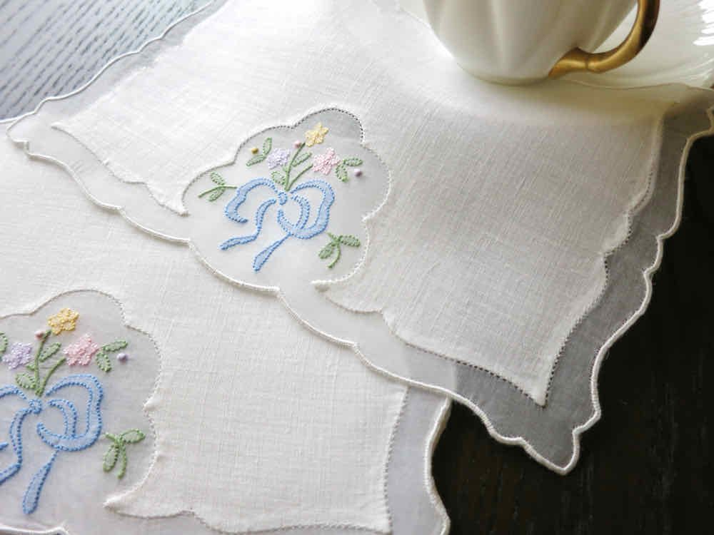 Pretty Bows &amp; Flowers Vintage Madeira Cocktail Napkins - Set of 8