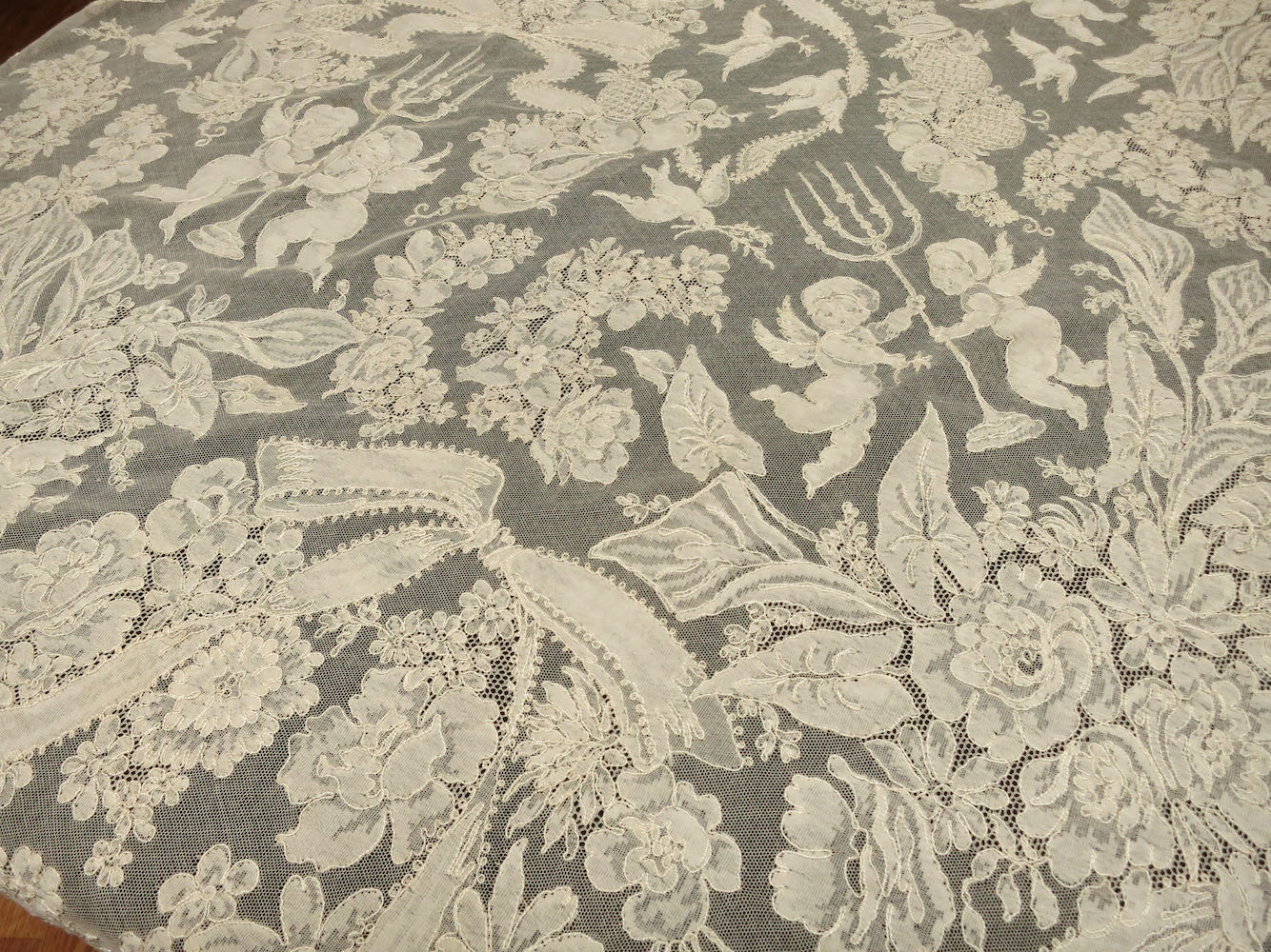 Cherubs Vintage French Alencon Lace Tablecloth 66x132