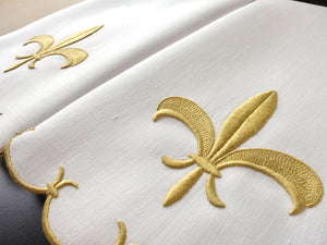 "Fleur de Lis" Vintage Marghab Linen Guest Towels ~ Set of 2