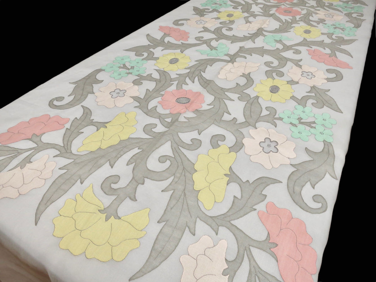&quot;Les Fleurs&quot; Vintage Marghab Madeira Tablecloth 66x140