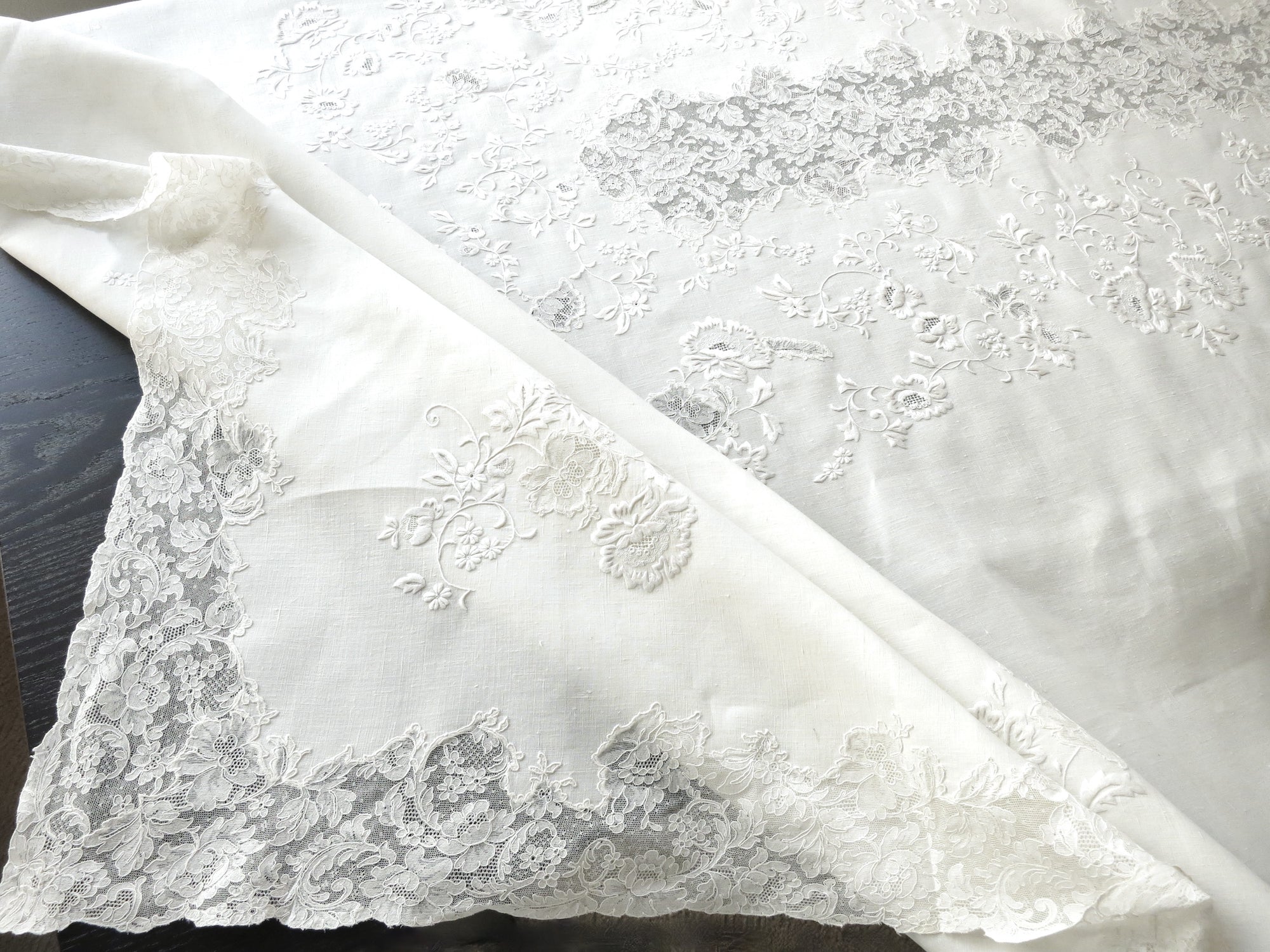 Antique French Linen & Lace Tablecloth 70x96", with 8 + 12 Napkins