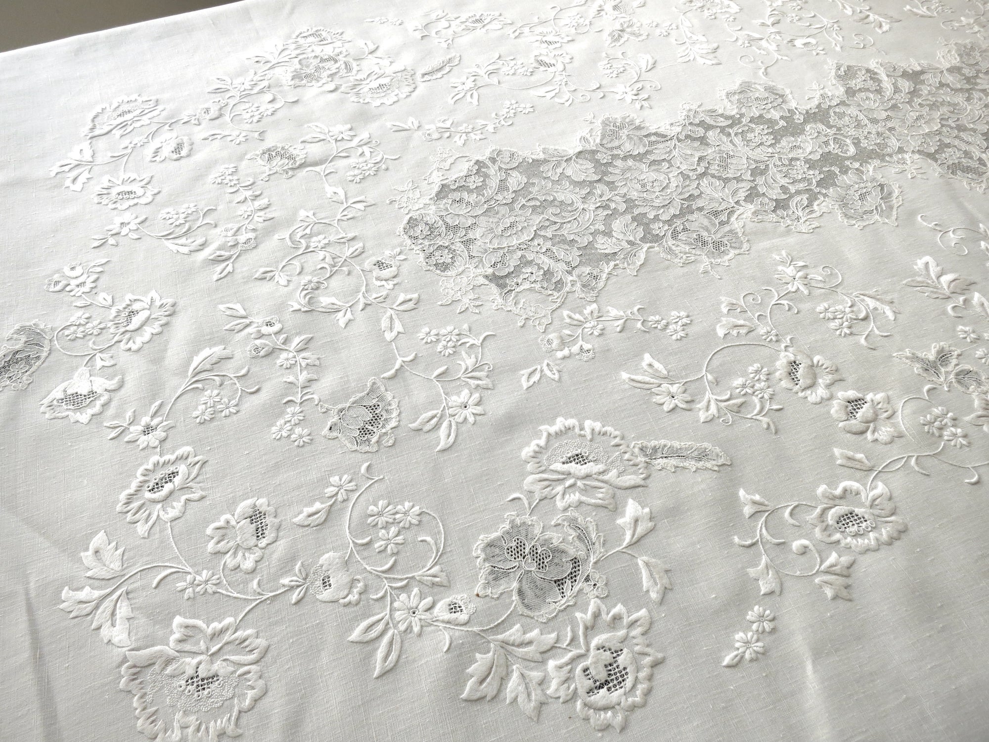 Antique French Linen & Lace Tablecloth 70x96", with 8 + 12 Napkins