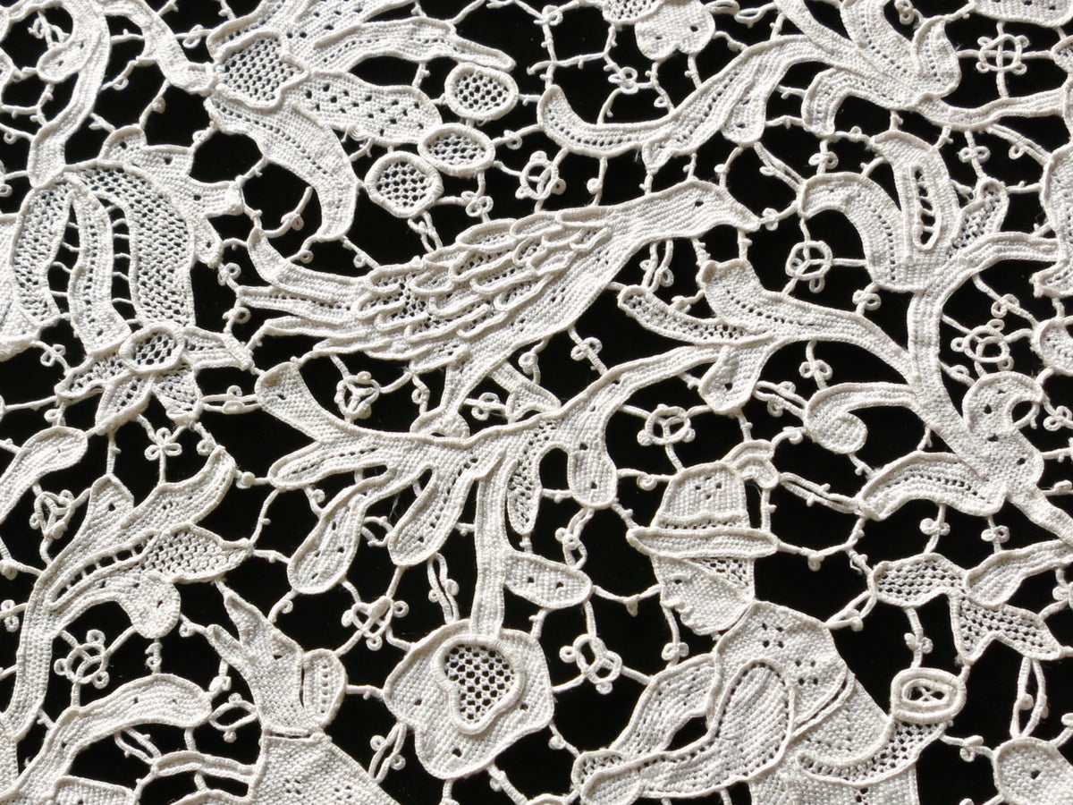 Dogs, Pheasants &amp; Deer c1900 Antique Point de Venise Lace Table Setting for 6