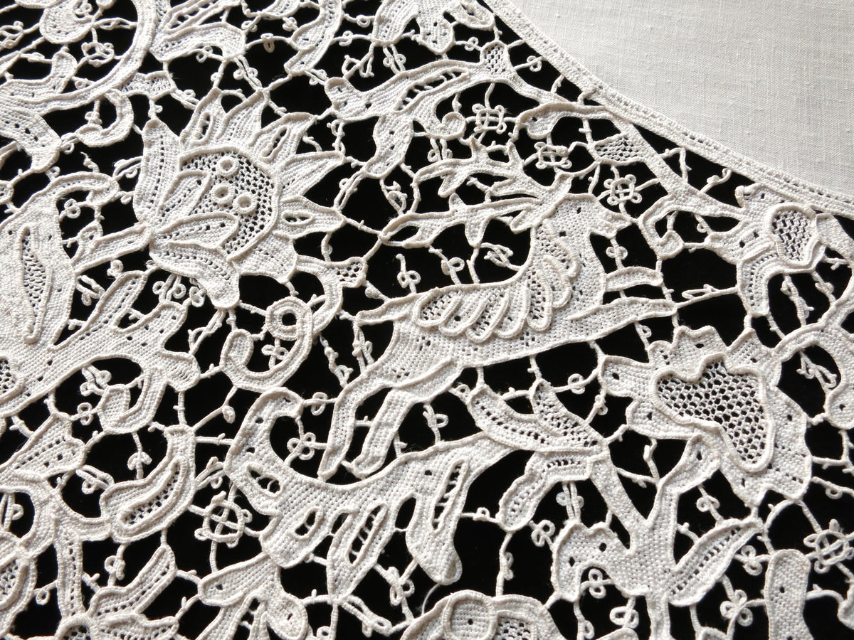 Dogs, Pheasants &amp; Deer c1900 Antique Point de Venise Lace Table Setting for 6