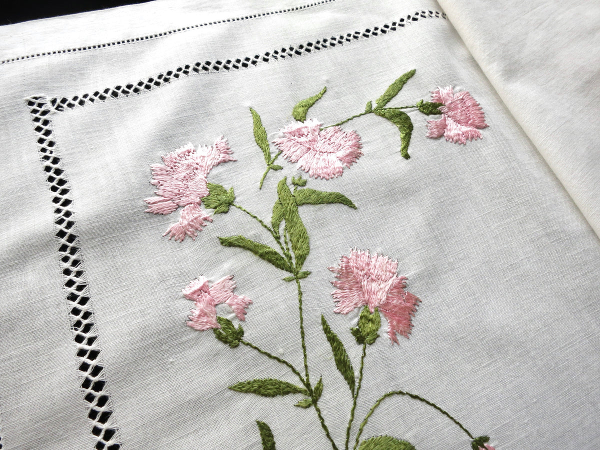 Carnations in Red &amp; Pink Vintage Embroidered Linen Table Runner 17x48&quot;