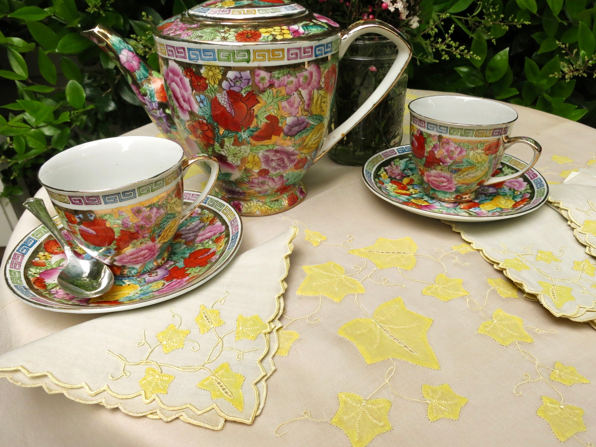 "Ivy" Vintage Marghab 12 Linen Tea Napkins, plus Tea Cloth