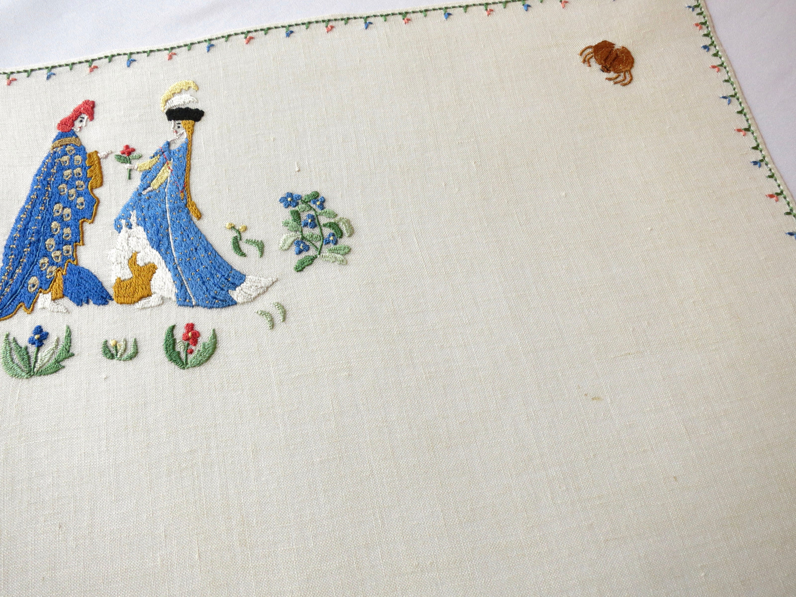 June Wedding, Medieval Style, Vintage Rapisardi Italian Embroidery Runner Centerpiece