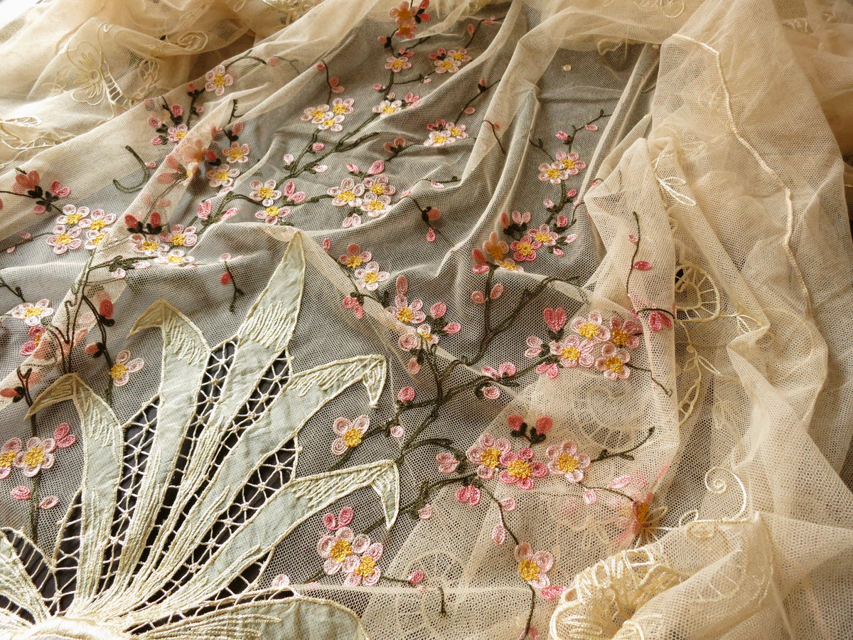 Cherry Blossoms Antique c1930 Tambour Lace Coverlet Full Size