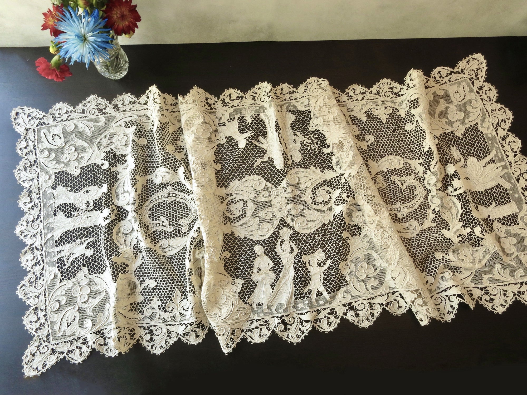 Four Seasons Antique Lace Table Runner 22x58"