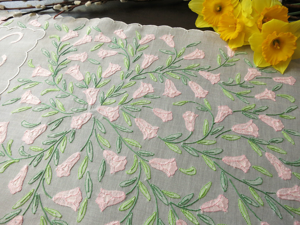 Pink Flowers Vintage Madeira Embroidery 24pc Placemat Setting for 12