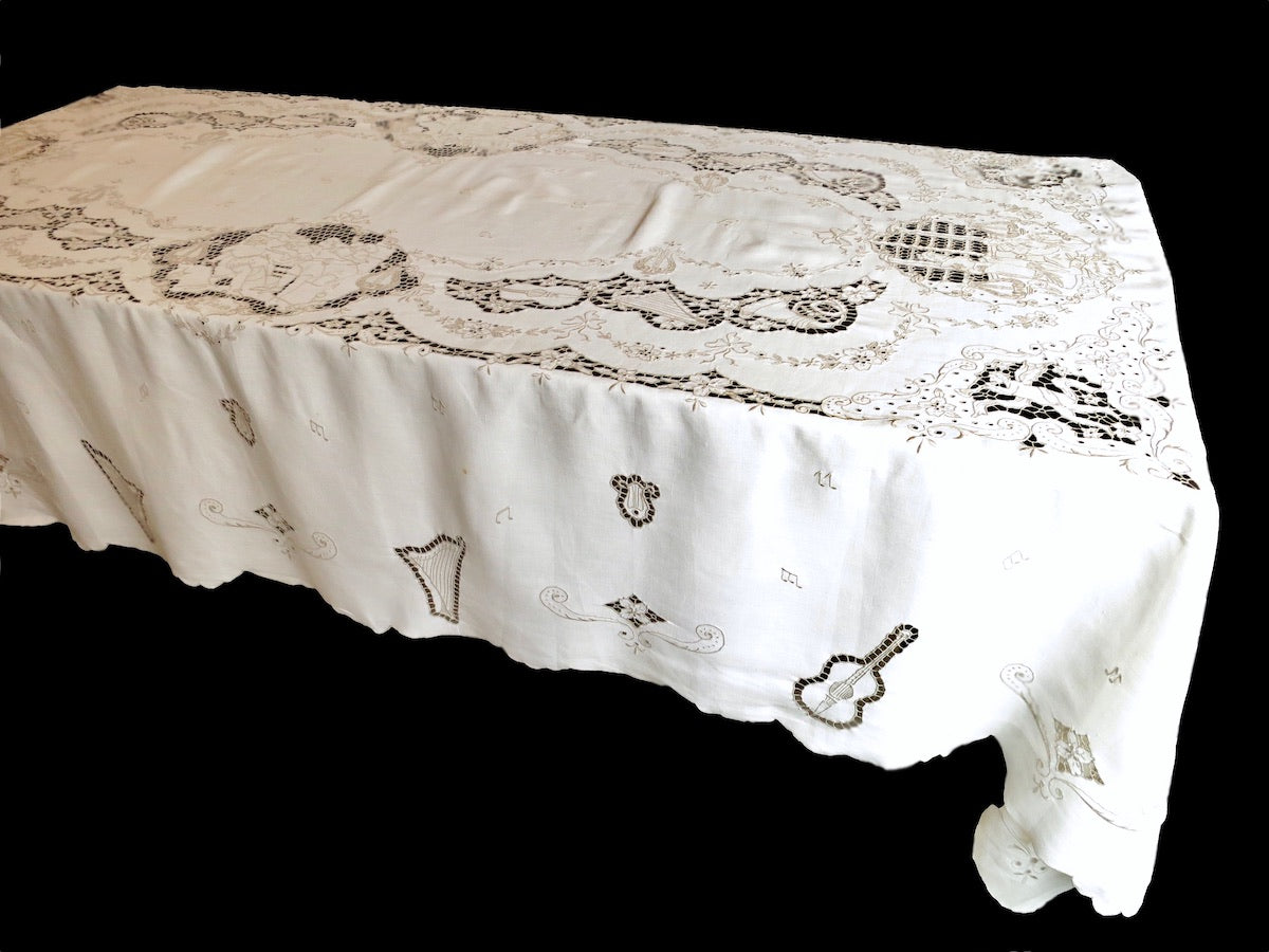 Night at the Opera Vintage Madeira Tablecloth &amp; 12 Napkins 68 x114&quot;