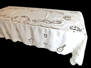 Night at the Opera Vintage Madeira Tablecloth & 12 Napkins 68 x114"
