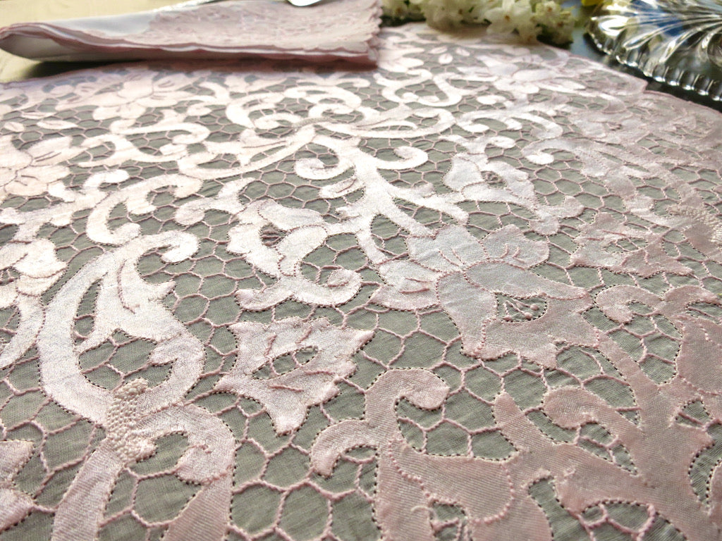 Pink Satin Flowers &amp; Honeycomb Vintage Madeira 16pc Placemat Setting for 8