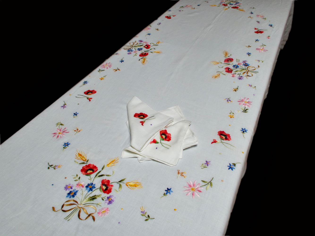 Poppies Wheat Vintage Italian Linen Tablecloth 66x112, & 12 Napkins