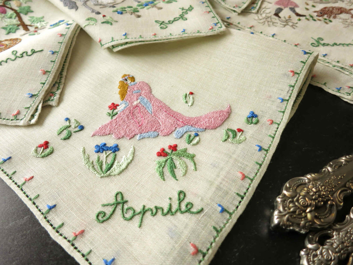 Medieval Theme Vintage Rapisardi Italian Embroidery - 12 Napkins