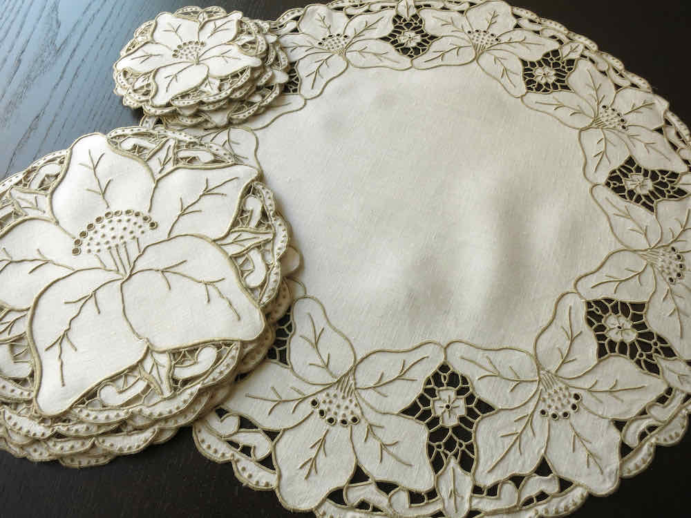 Vintage Madeira hibiscus placemat set, Irish linen with large hand embroidered hibiscus blooms and Richelieu cutwork borders