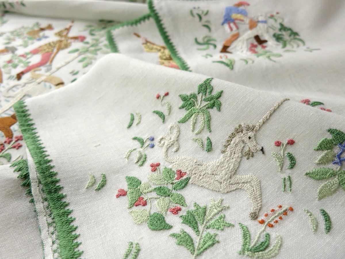 "Hunt of the Unicorn" Vintage Italian Embroidery 25pc Placemat Set for 12
