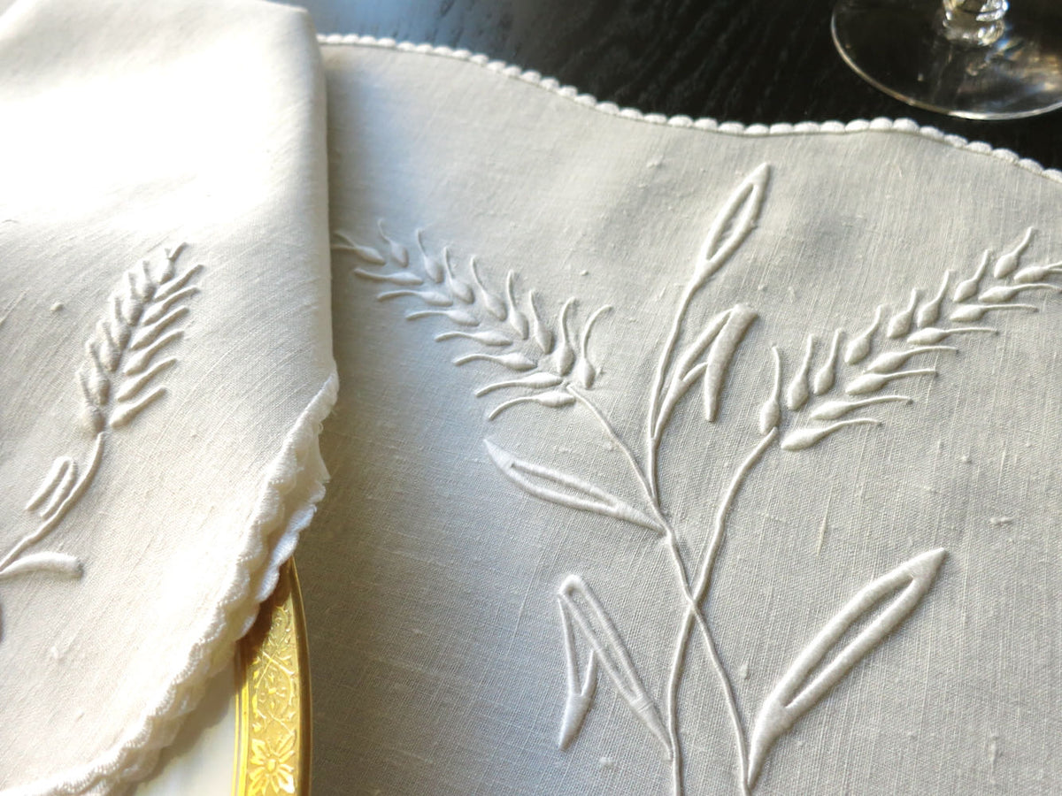 Wheat Vintage Madeira 17pc Placemat Set for 8